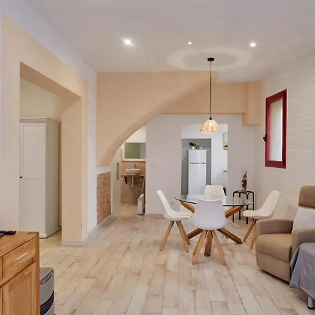 Apartamento Loft En Planta Baja Peralada Exterior photo