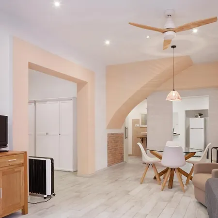 Apartamento Loft En Planta Baja Peralada Exterior photo